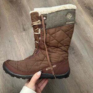 Columbia Women's Quilted Brown Winter Boots
